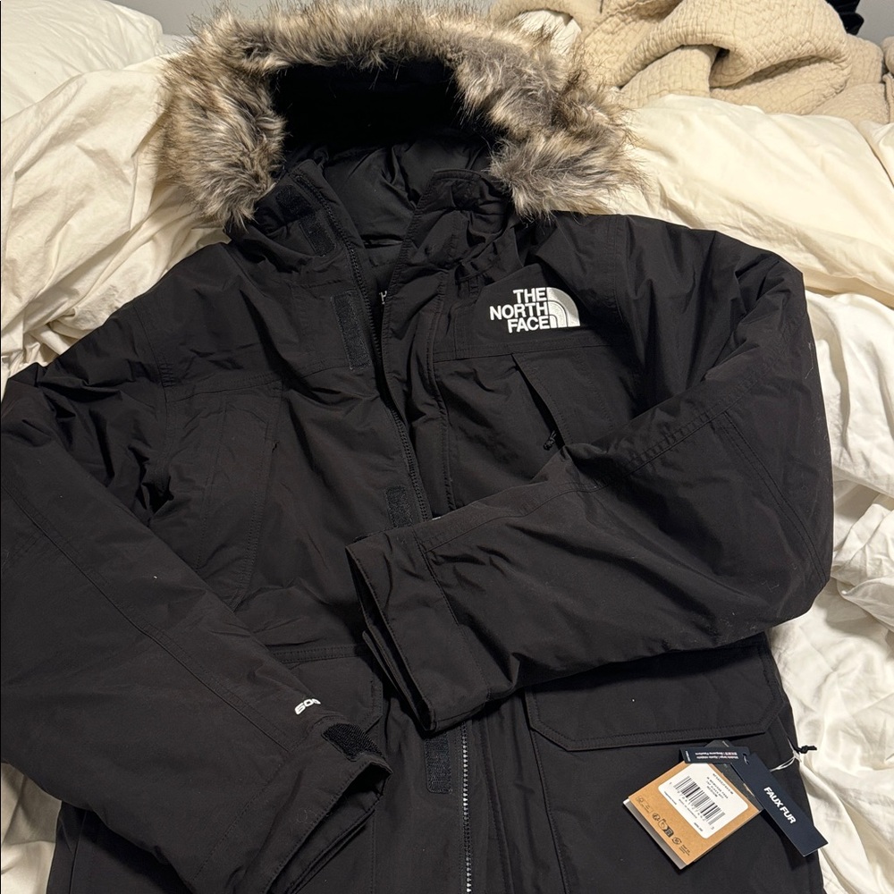 The North Face men’s Black McMurdo parka